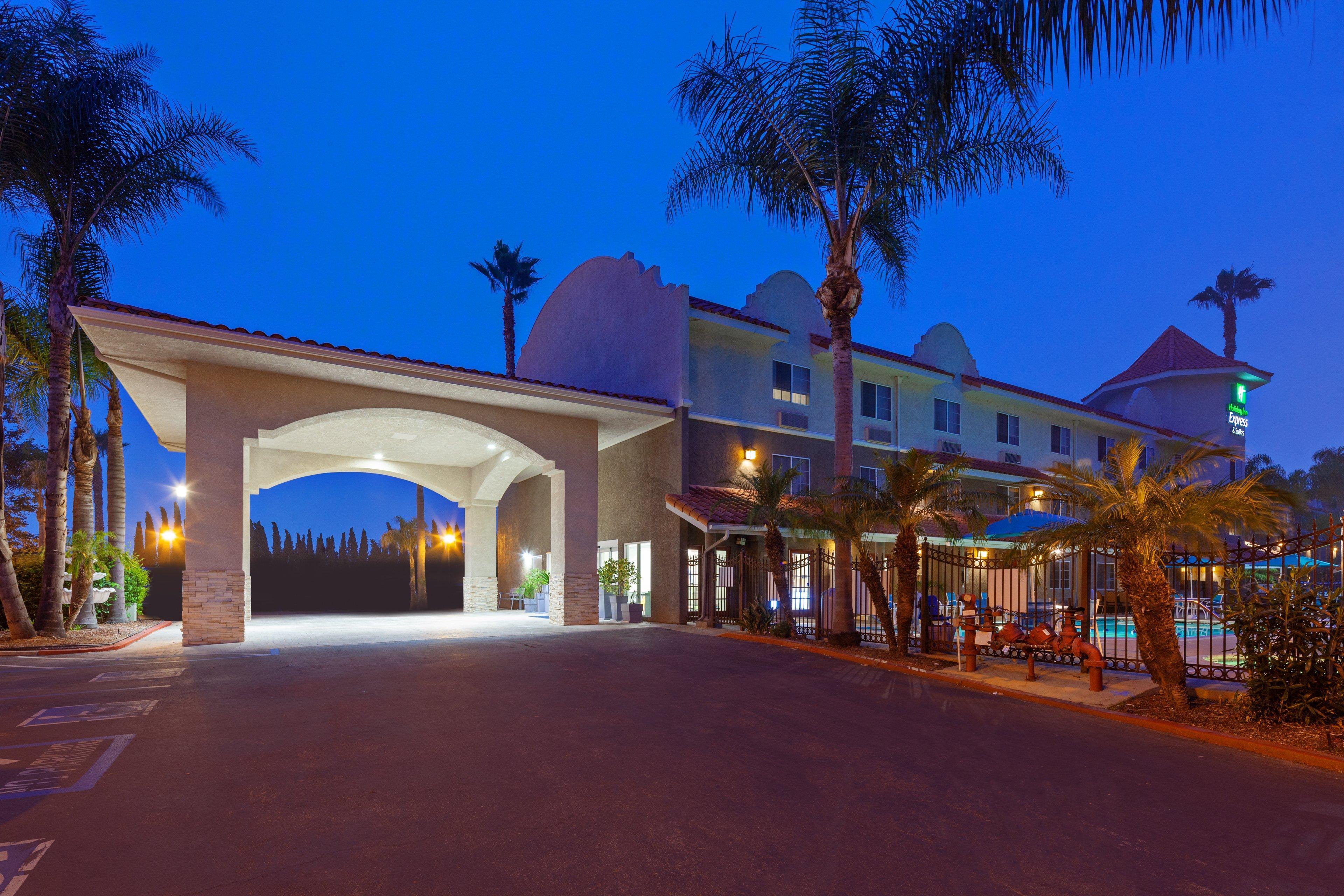 Holiday Inn Express Hotel & Suites San Diego-Escondido By Ihg Zewnętrze zdjęcie