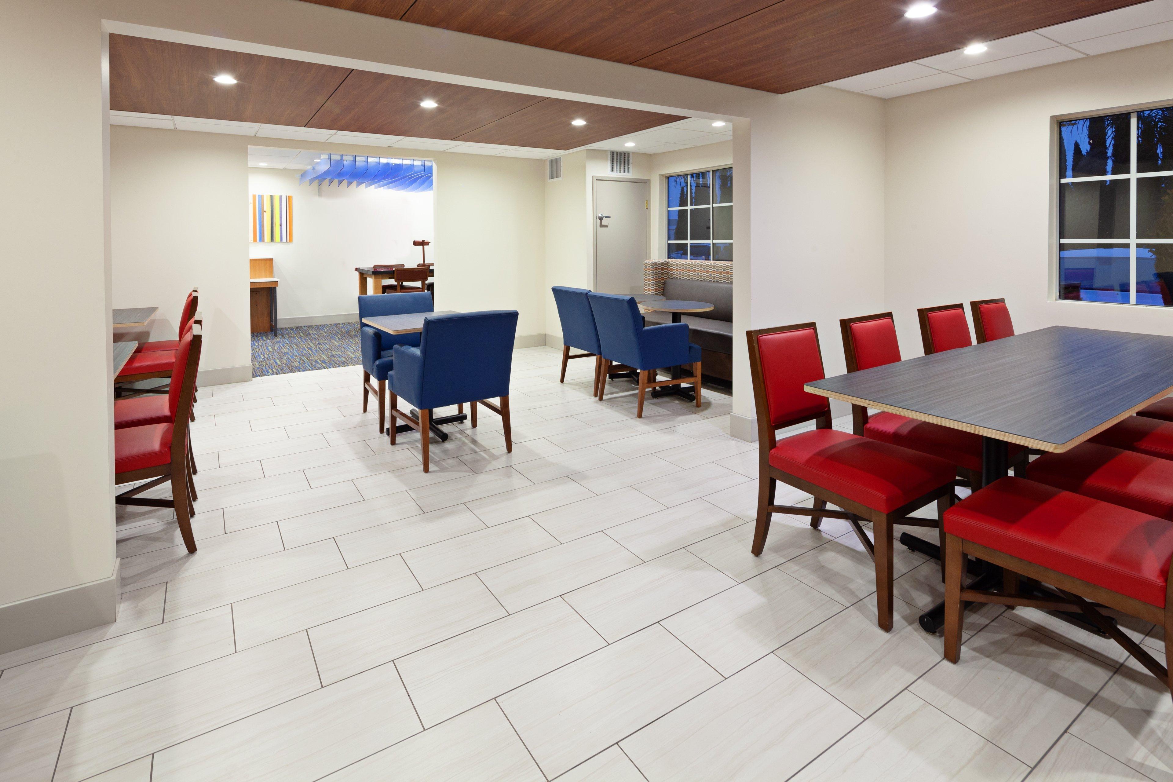 Holiday Inn Express Hotel & Suites San Diego-Escondido By Ihg Zewnętrze zdjęcie