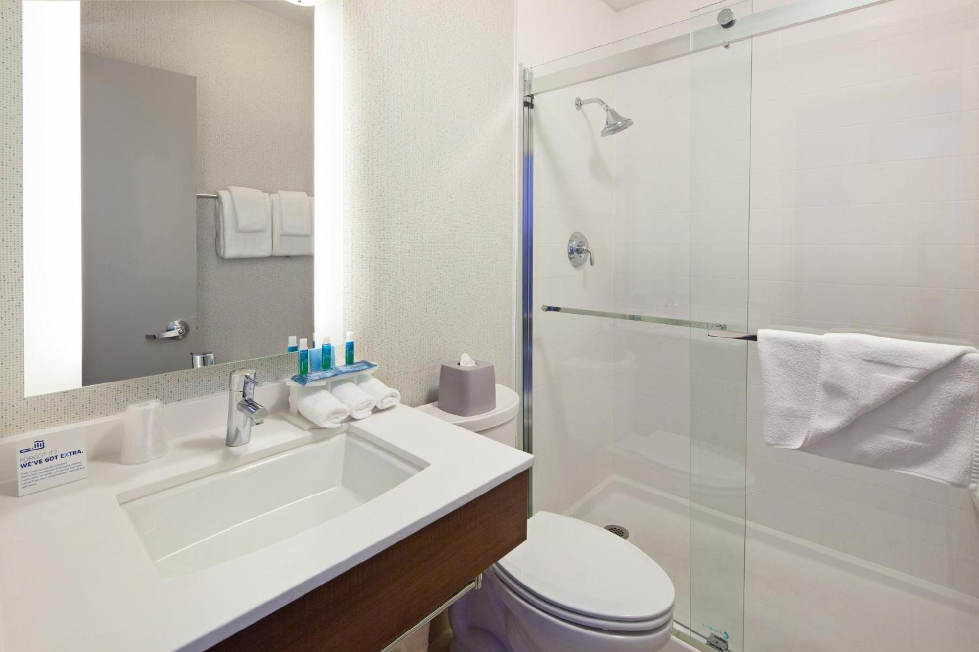 Holiday Inn Express Hotel & Suites San Diego-Escondido By Ihg Zewnętrze zdjęcie