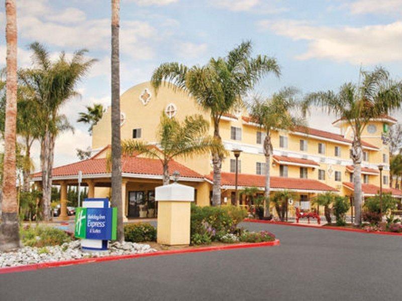 Holiday Inn Express Hotel & Suites San Diego-Escondido By Ihg Zewnętrze zdjęcie