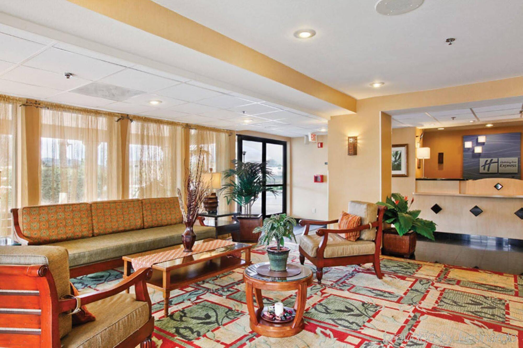 Holiday Inn Express Hotel & Suites San Diego-Escondido By Ihg Zewnętrze zdjęcie