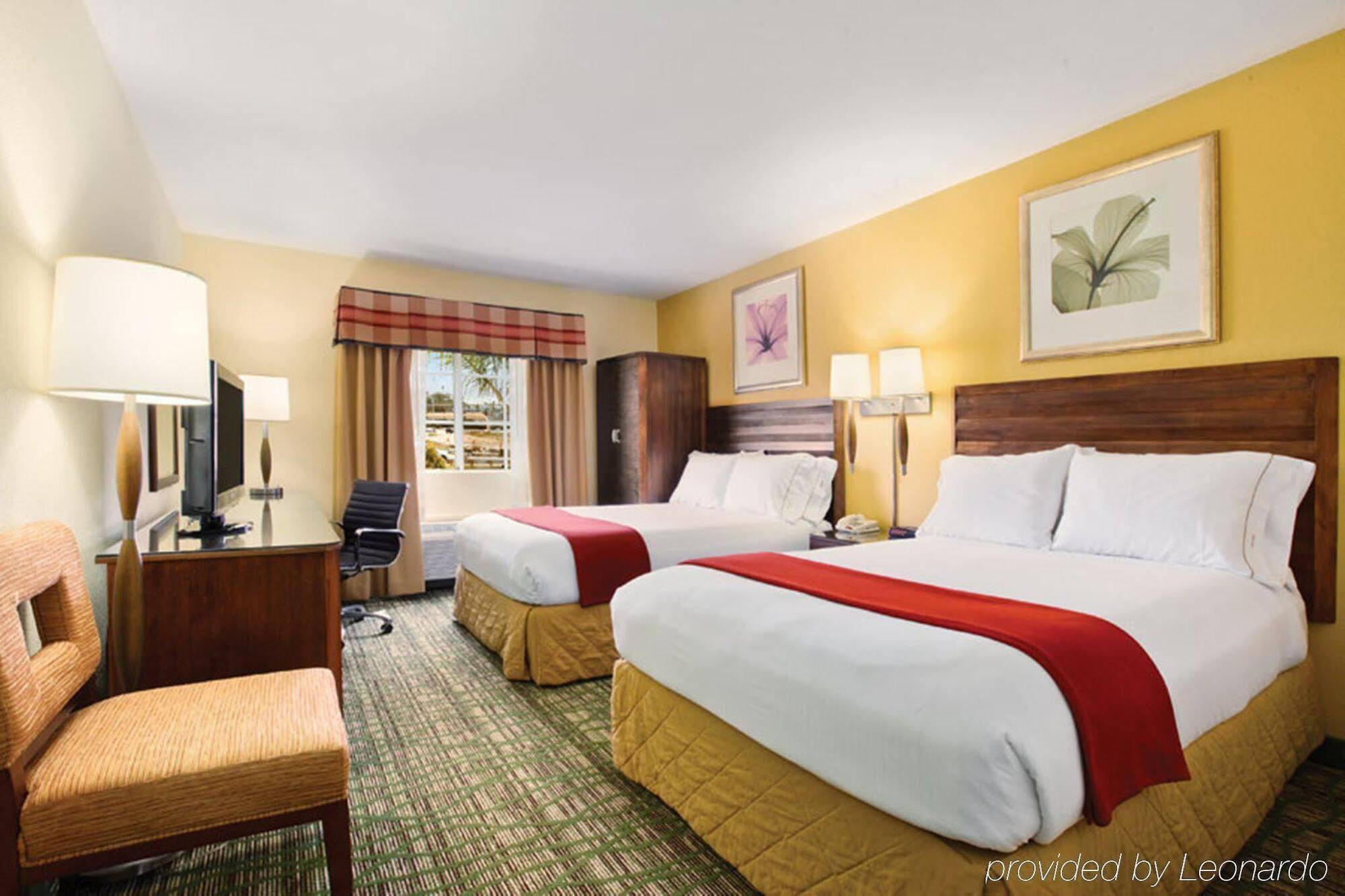Holiday Inn Express Hotel & Suites San Diego-Escondido By Ihg Zewnętrze zdjęcie